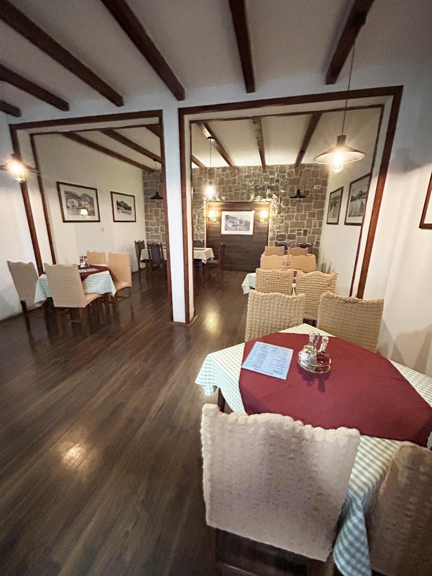 Restaurant & Apartments Jug سوتوموري المظهر الخارجي الصورة